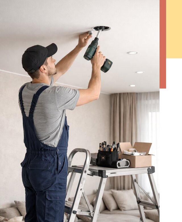 Установка и монтаж точечных светильников в натяжной потолок в Новошахтинске от 1875 руб. | ОТДЕЛОЧНИК-Нвш