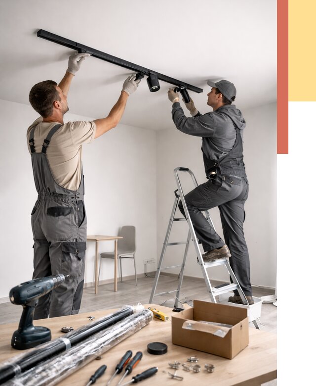 Установка трековых светильников в натяжной потолок в Новошахтинске от 4375 руб. | ОТДЕЛОЧНИК-Нвш